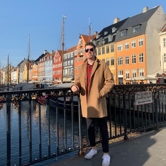 Meet your Posher, Drew - Picture 1 of 1